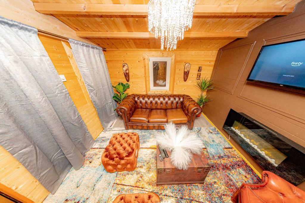 Unique Home W/Garden Hot Tub, Sauna & Cinema Room London Kültér fotó